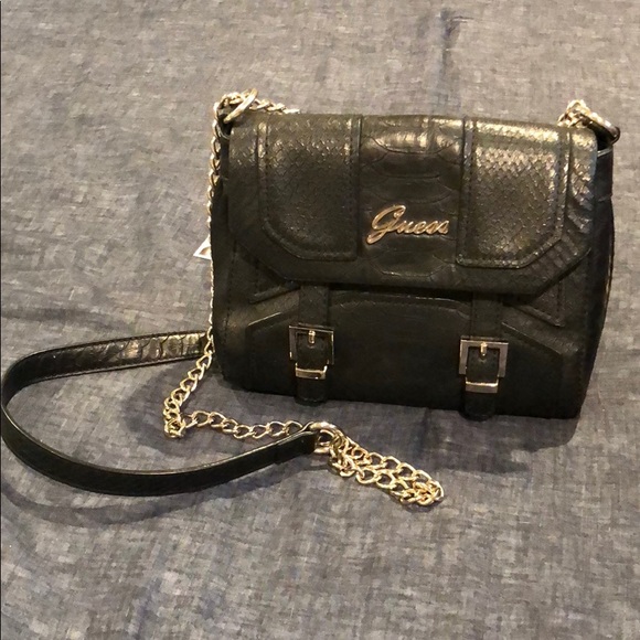 Guess Handbags - Guess Chain Crossbody Guess Handbags - Guess Chain Crossbody